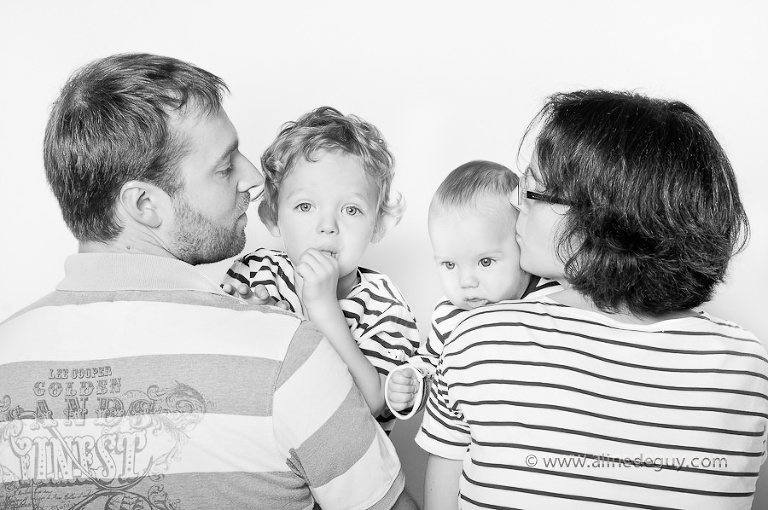 photographe studio, photographe paris, photographe bébé, séance photo studio famille, enfant, bébé, hauts de seine, paris, nanterre, puteaux, neuilly, boulogne, courbevoie, rueil, suresnes, aline deguy, photographe lifestyle, photographe mariage