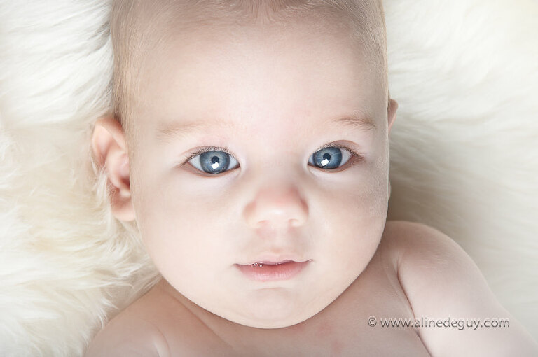 photographe studio, photographe paris, photographe bébé, séance photo studio famille, enfant, bébé, hauts de seine, paris, nanterre, puteaux, neuilly, boulogne, courbevoie, rueil, suresnes, aline deguy, photographe lifestyle, photographe mariage