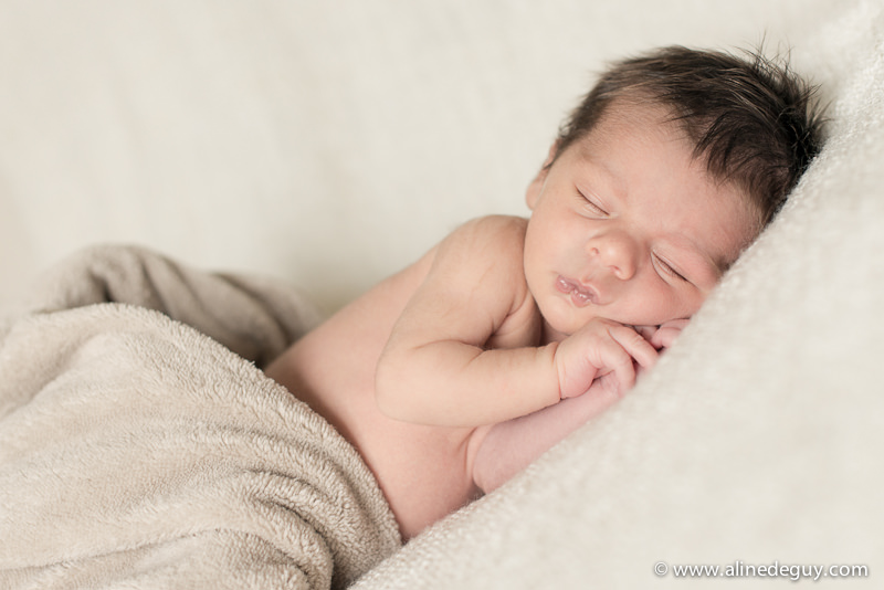 Photographe Nouveau Ne Cormeilles En Parisis 95 Souheil Seance A Domicile Aline Deguy Photographe Femme Enceinte Nouveau Ne Et Bebe Et Suivi Des Familles Studio