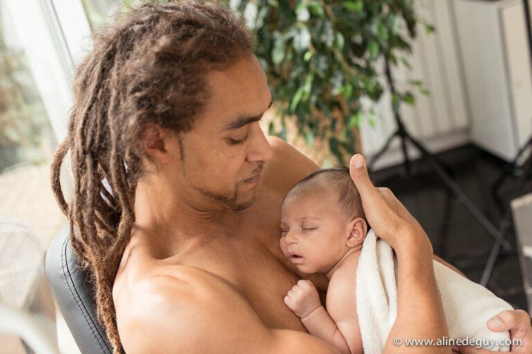 Photographe à domicile, photo bébé et papa