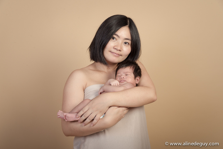 photographe bébé asiatique, photographe bébé métissé, photographe nouveau né spécialisé, aline deguy, photographe naissance, photographe bébé, photographe neuilly, photographe suresnes, photographe boulogne, photographe puteaux, photographe couple naissance