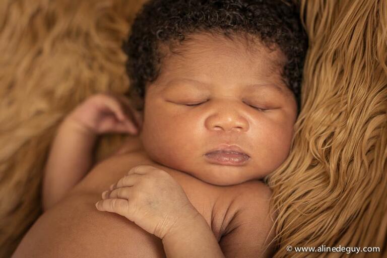 photo bébé qui dort, photographe bébé