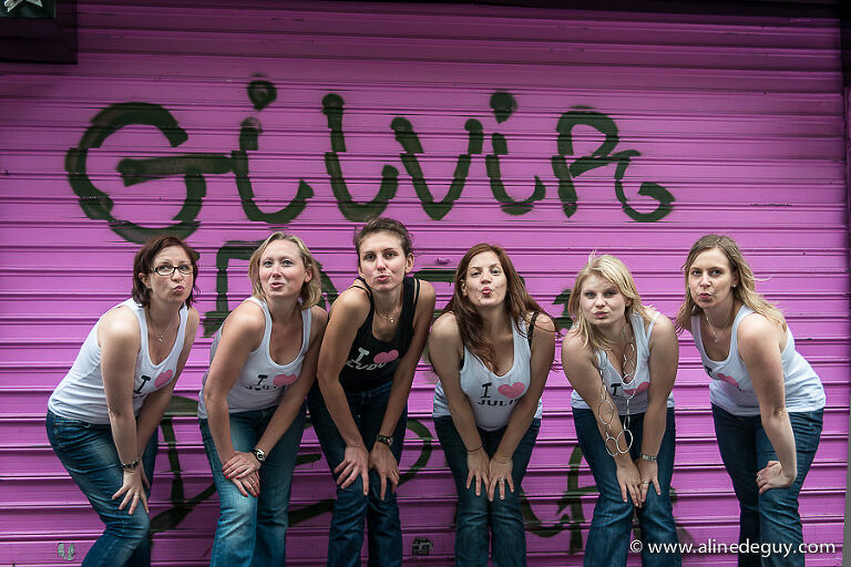 Aline Deguy, Aline Deguy photographe, blog photographe, enterrement de vie de jeune fille, EVJF Paris, photographe enterrement vie de jeune fille, photographe EVJF, photographe EVJF Paris, photographe mariage 92, photographe mariage paris, photos EVJF originales, photos montmartre, publication blog, séance photo entre copines