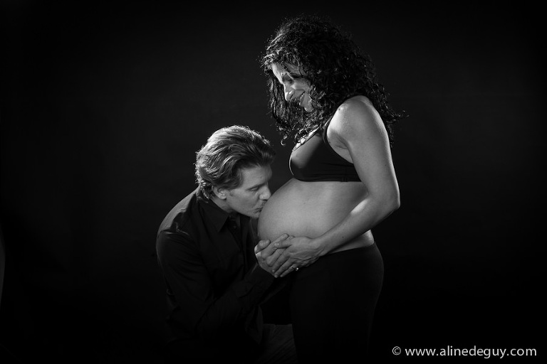 photo couple studio, photographe nanterre, femme enciente, maternité