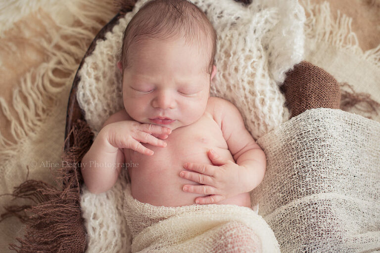 photographe nouveau-né nanterre, paris, suresnes, puteaux, courbevoie, issy les moulineaux