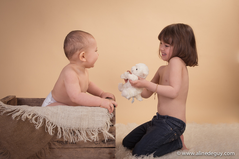 photo frère et soeur, famille, studio