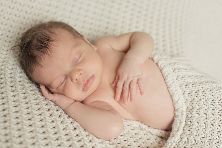 photographe nouveau-né à domicile, bébé, paris, 92, 91, 93, 94, 95