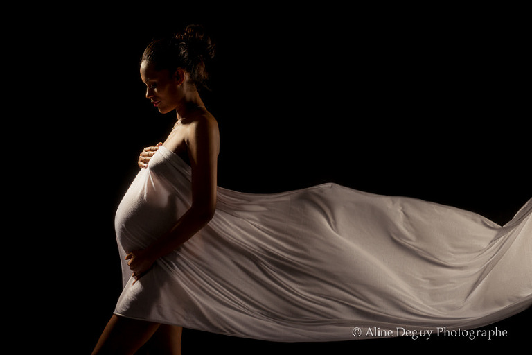 photographe artistique studio, aline deguy, femme enceinte, blog photo, grossesse, maternité, 92, 93, 94, 95, 77, 78, 91, nanterre, boulogne, rueil, suresnes, puteaux, la garenne colombes, courbevoie, asnieres