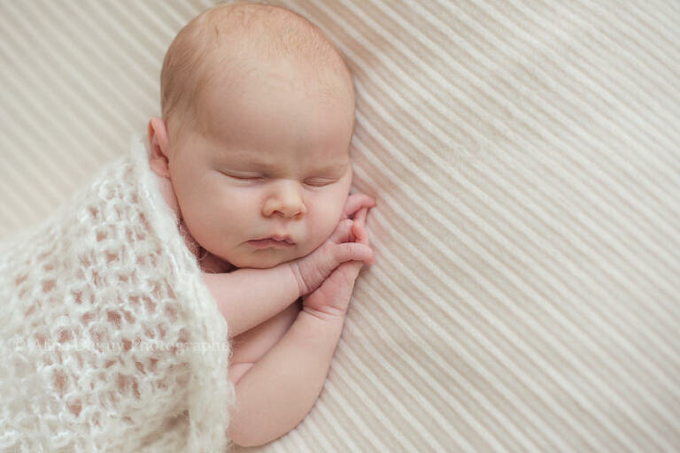 Aline Deguy, Aline Deguy photographe, bon cadeau séance photo, Boulogne, Courbevoie, grossesse, idée cadeau baby shower, la Défense, nanterre, Paris, photographe, photographe 92, photographe bébé, photographe bébé 91, photographe bébé 92, photographe bébé 94, photographe bébé 95, photographe bébé boulogne, photographe bébé nanterre, photographe bébé neuilly, photographe bébé paris, photographe bébé puteaux, photographe bébé rueil, photographe bébé suresnes, photographe femme enceinte, Photographe hauts de seine, photographe Nanterre, photographe neuilly, photographe nouveau-né, photographe nouveau-né 91, photographe nouveau-né 92, photographe nouveau-né 94, photographe nouveau-né 95, photographe nouveau-né boulogne, photographe professionnel spécialisé nouveau né