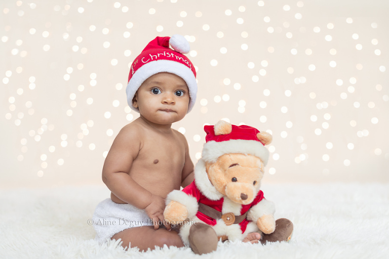 photo bebe noel, photographe nouveau-ne, bebe, studio, 92, nanterre, boulogne, paris, neuilly, rueil, chaton, issy les moulineaux