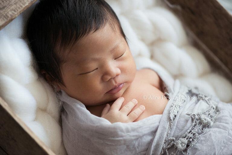 photographe naissance, maternité, nouveau-ne, bebe, studio, aline deguy, paris, 92