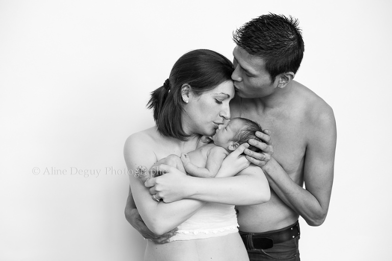 Photo naissance, famille, studio, nouveau-né, parents, séance photo, Paris, 92, Nanterre