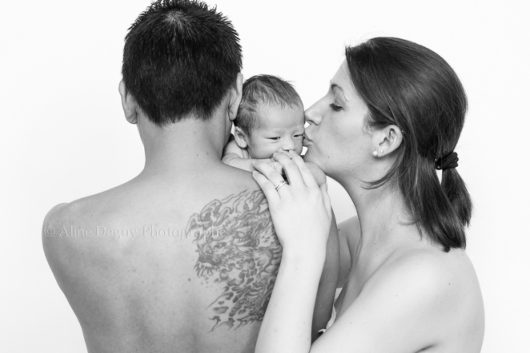 Photo naissance, famille, studio, nouveau-né, parents, séance photo, Paris, 92, Nanterre, Suresnes