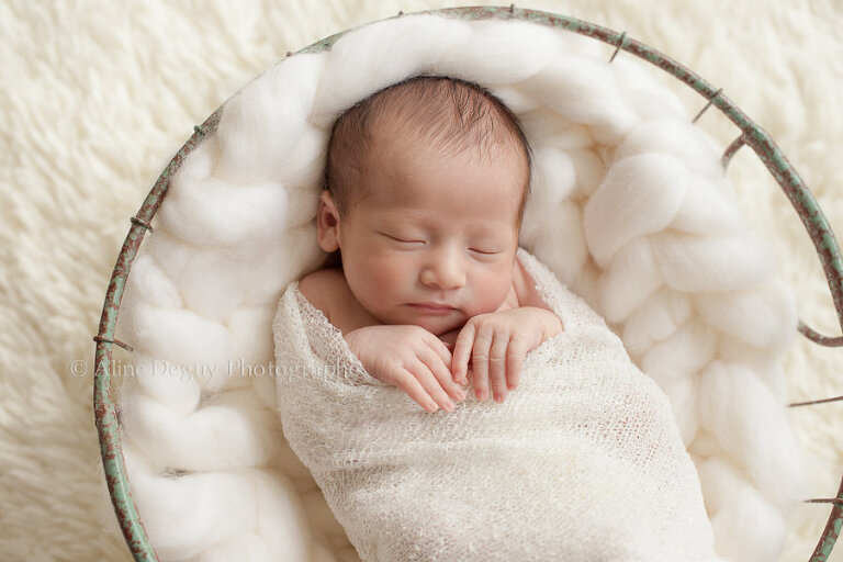 photographe nouveau-ne, spécialiste, femme enceinte, grossesse, naissance