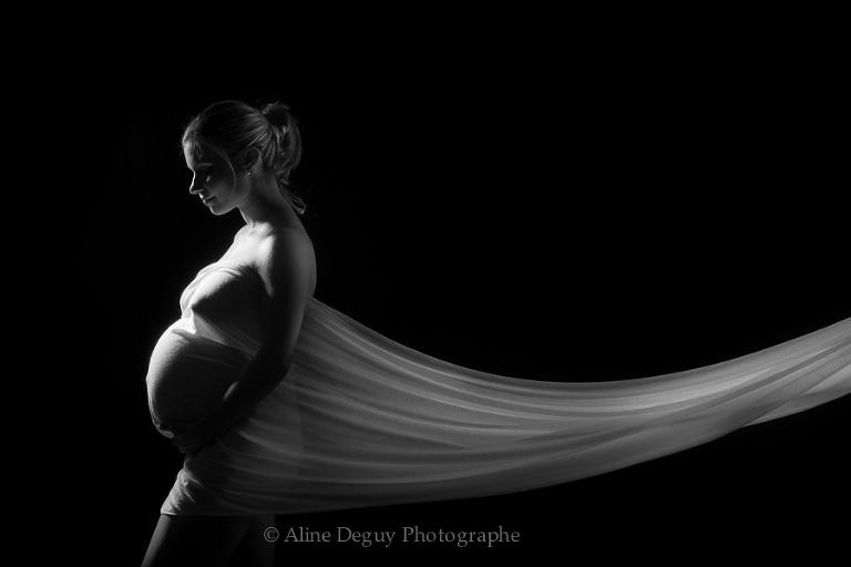 photo, future maman, femme enceinte, grossesse, 92, Nanterre, Rueil, Boulogne, Suresnes, Nanterre, Chatou, Asnières, Courbevoie, Sartrouville, Meudon, Issy les moulineaux, carte cadeau