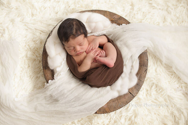 photographe nouveau-né, Paris, Neuilly, Suresnes, Puteaux, Nanterre, Chatou, Marne la coquette