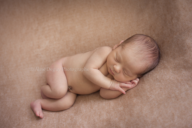 formation, photographe, bébé, studio, lumière naturelle, nouveau-né, newborn poing, France, Aline Deguy, Paris, 92, Hauts de Seine, Région Parisienne