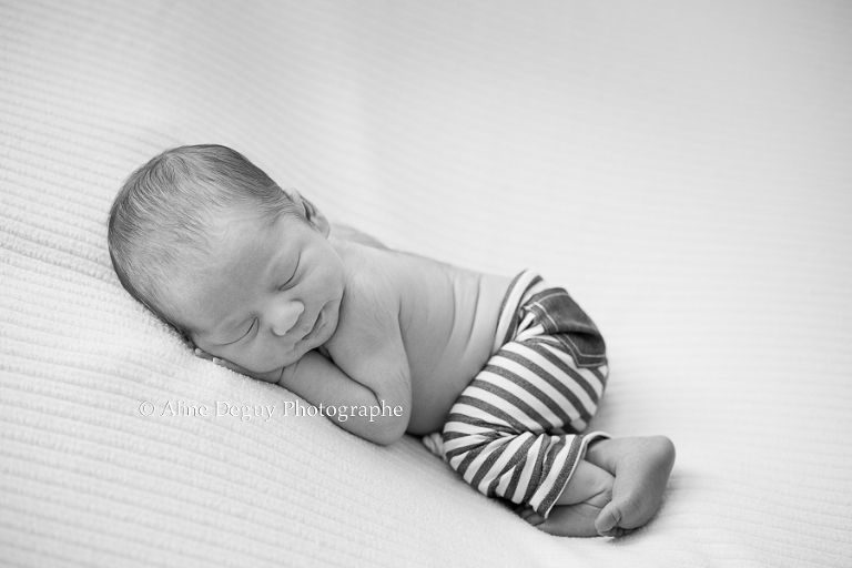formation, photographe, bébé, studio, lumière naturelle, nouveau-né, newborn poing, France, Aline Deguy, Paris, 92, Hauts de Seine, Région Parisienne