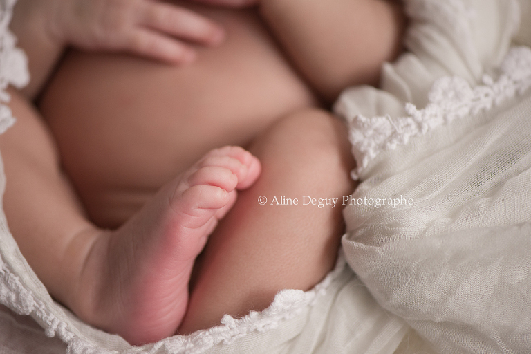 formation, photographe, bébé, studio, lumière naturelle, nouveau-né, newborn poing, France, Aline Deguy, Paris, 92, Hauts de Seine, Région Parisienne