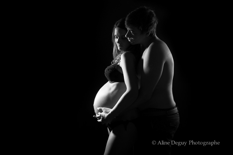 Photographe, couple, studio, grossesse, femme enceinte, Aline deguy, 92, Hauts de Seine, Paris