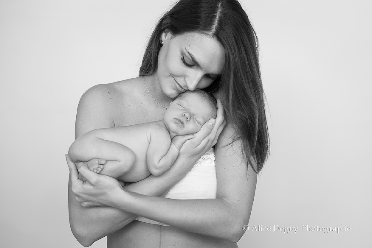 Photographe, maman, bébé, naissance, nouveau-né, Studio, Aline Deguy, Paris
