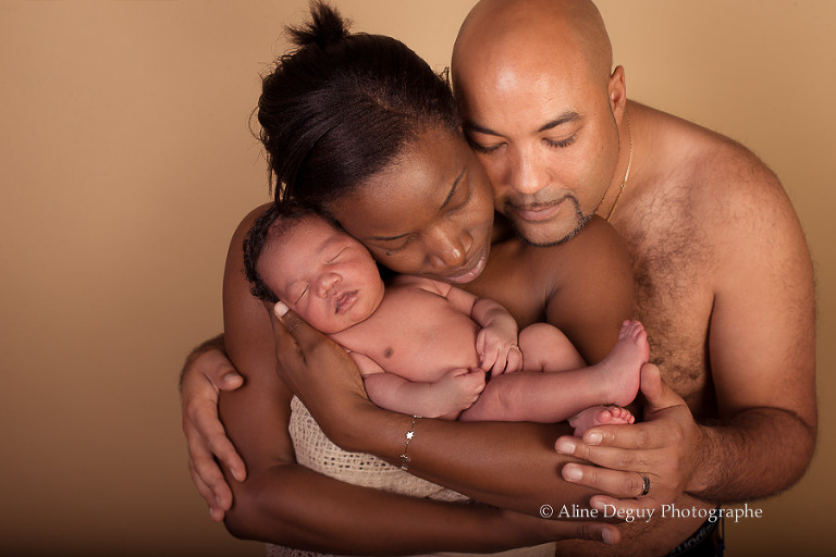 photographe famille, studio, naissance, Aline Deguy Paris, Nanterre, Puteaux, Suresnes, Rueil Malmaison, Chatou, Courbevoie, Issy les Moulineaux, Sceaux