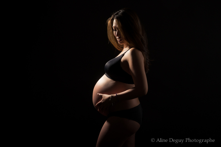 Photo, fond noir, clair obscur, couleur, femme, aline deguy