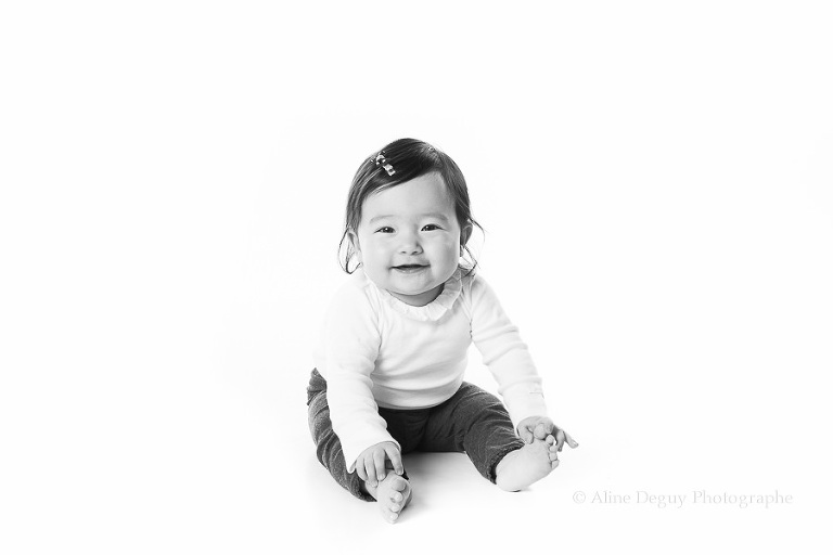 Portrait, studio, noir et blanc, bébé, Paris
