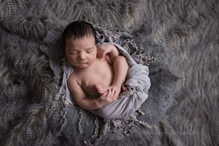 photographe, bébé, nouveau-né, Paris, Aline Deguy, Studio, 91, 92, 93, 94, 95, 77, 78, 60, Anne Geddes, newborn posing