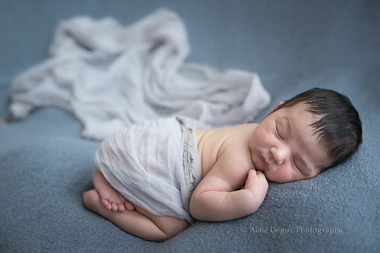 Aline Deguy, Photographe, nouveau-né, bébé endormi, Paris, 92, 93, 94