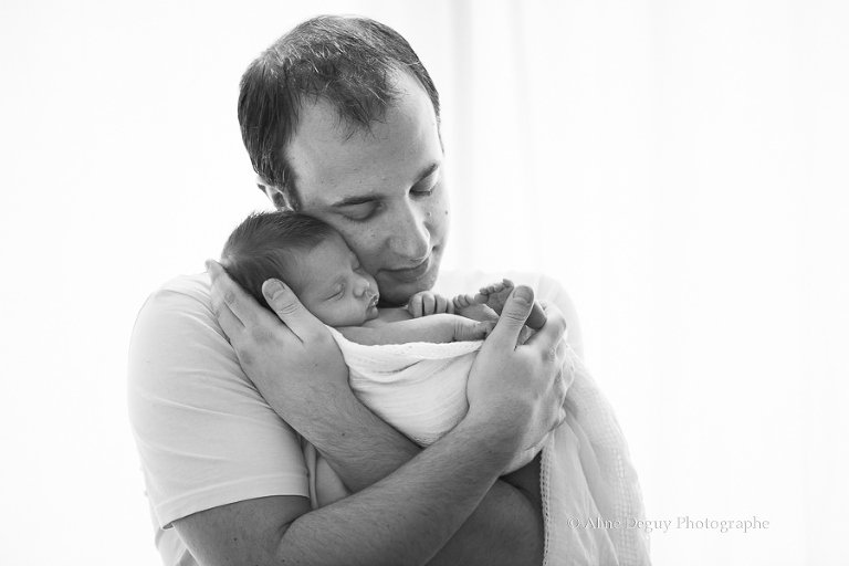 Photographe, studio, Aline Deguy, père-enfant, douceur, Paris, baby 