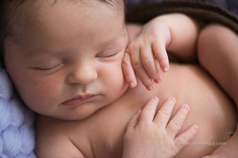 Portrait, bébé, nouveau-né, naissance, douceur, Aline Deguy, photographe, Paris