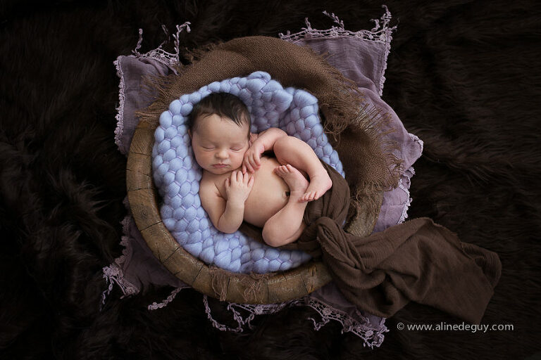 Photographe, bébé, nouveau-né, newborn posing, Aline Deguy Photographe 