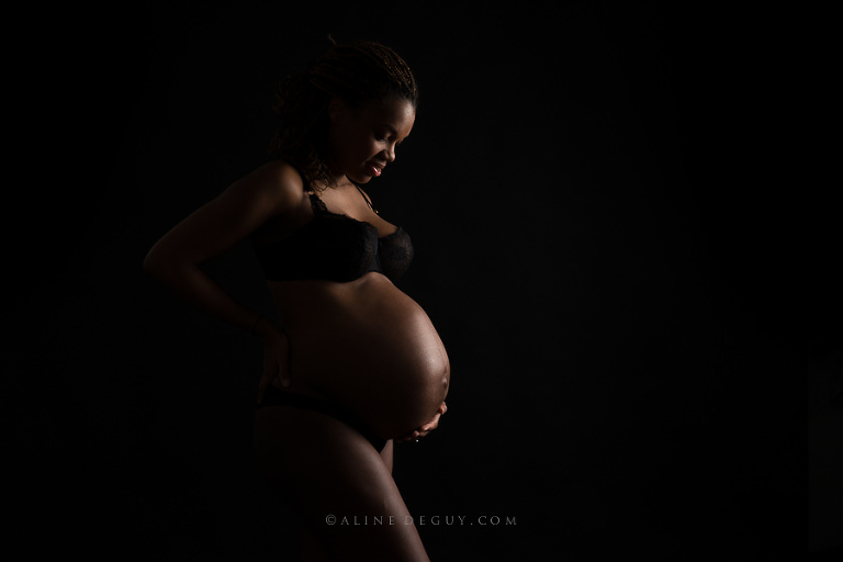 Photographe professionnelle, Aline Deguy, femme enceinte, Paris, studio, 77, 78, 91, 92, 93, 94, 95