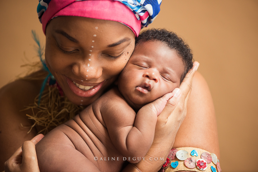 Photographe nouveau-né Paris, bébé, Aline Deguy, bébé métisse, Gabon, Afrique, grossesse, naissance, maternité