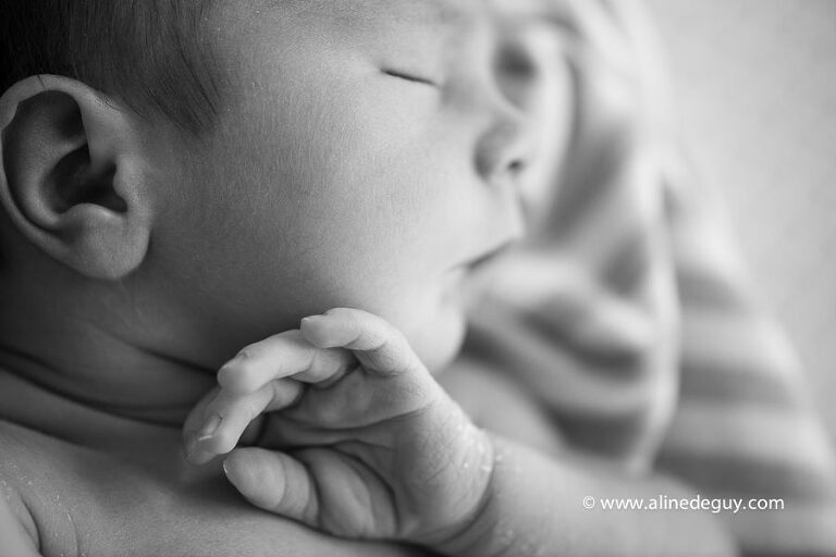 Mains, bébé, détail, photo