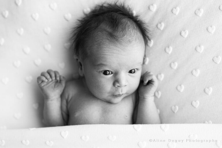 photo bébé expressif, portrait, naissance