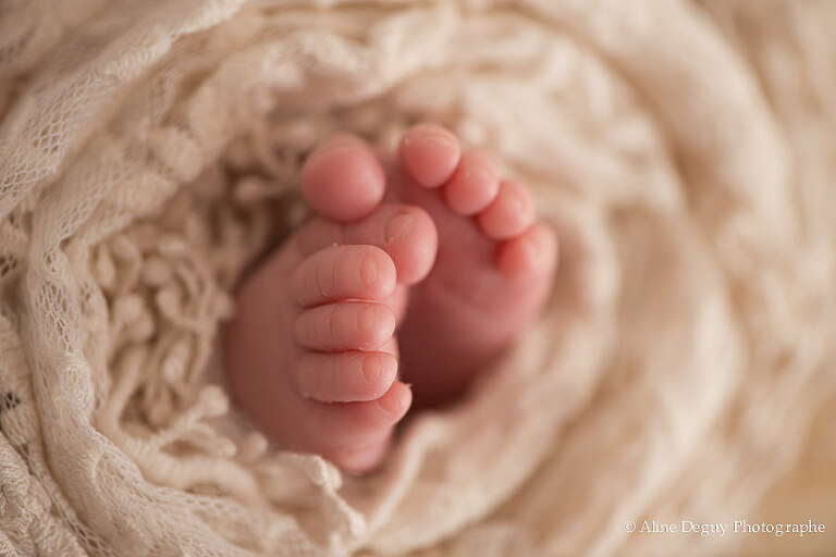 photo pied de bébé, Photographe bébé, naissance, Aline Deguy