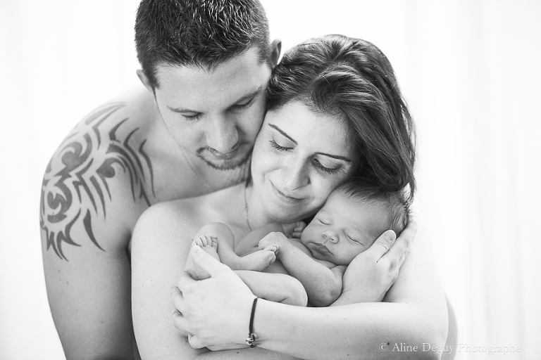 photographe de famille en studio, naissance, bébé