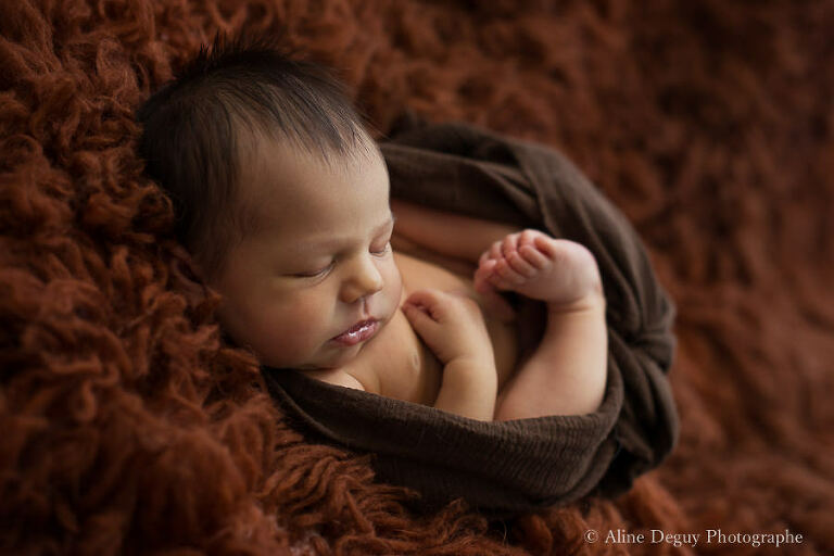 newborn posing, workshop, photographe nouveau-né endormi