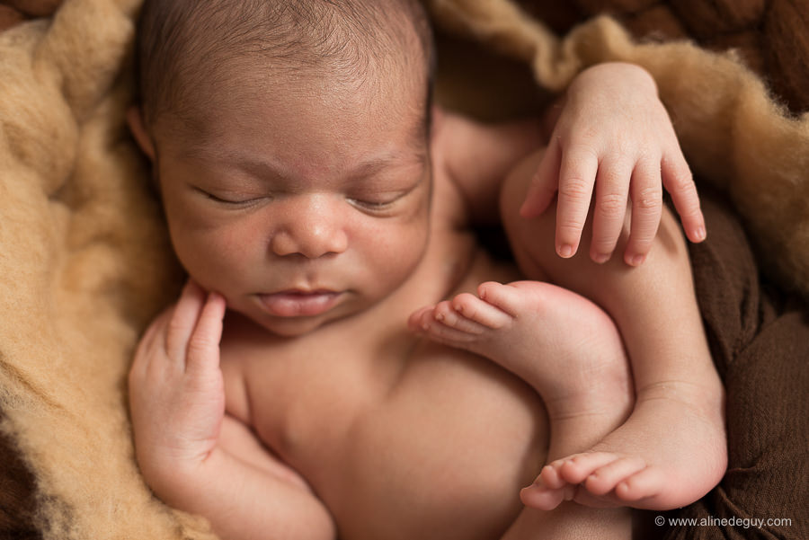 Photographe Nouveau Ne Paris Johan Bebe Metisse Aline Deguy Photographe Femme Enceinte Nouveau Ne Et Bebe Et Suivi Des Familles Studio