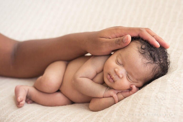 Photographe bébé 95, photographe nouveau-né puteaux, photographe naissance suresnes