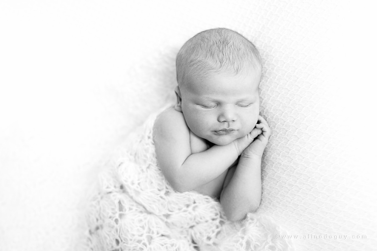 Photographe nouveau-né paris, photographe bébé suresnes