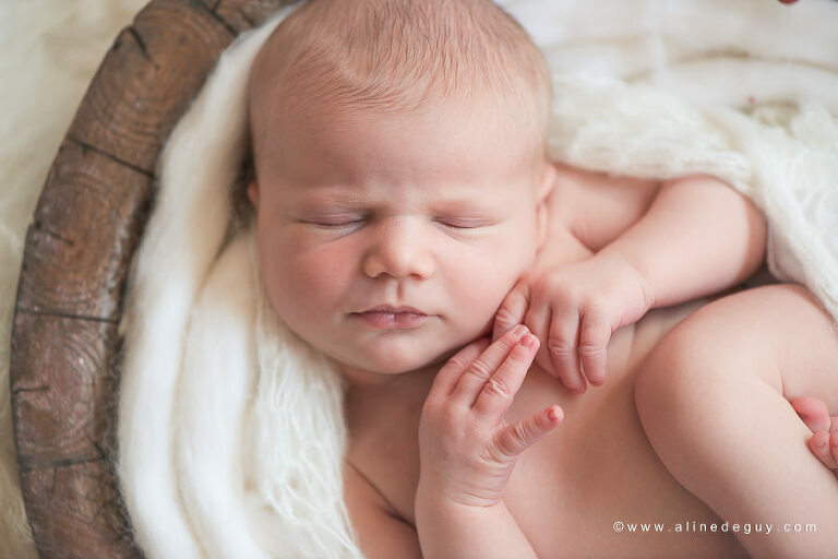 Photographe bébé endormi, photographe bébé, photographe naissance