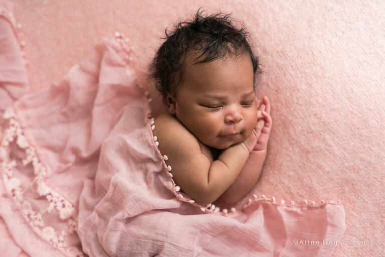 Photographe bébé paris, photographe bébé sourire