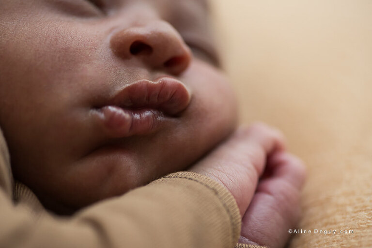 photographe nouveau-né, newborn posing, photographe bébé paris
