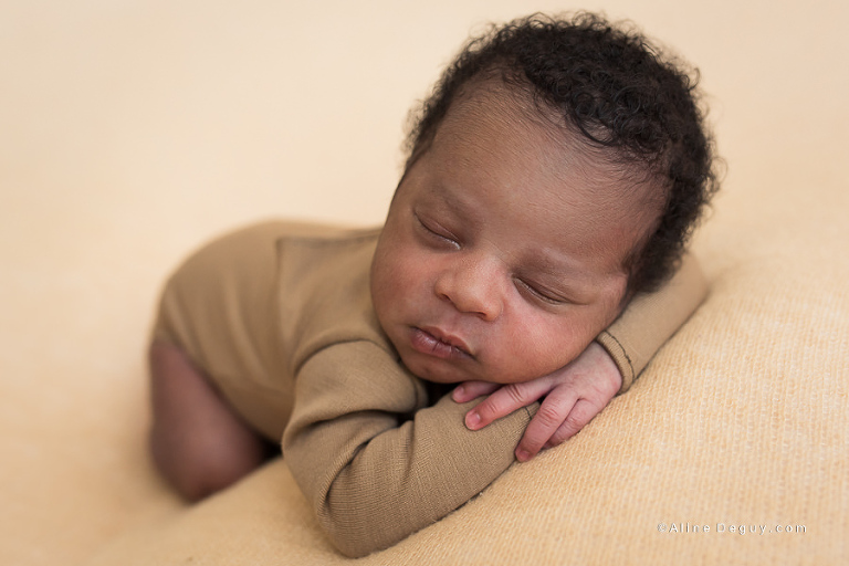 workshop newborn posing Marseille, Bordeaux, Paris, Lille, 