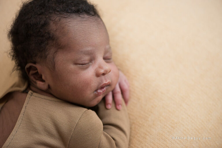 Photographe nouveau-né Aline Deguy, Photographe bébé paris
