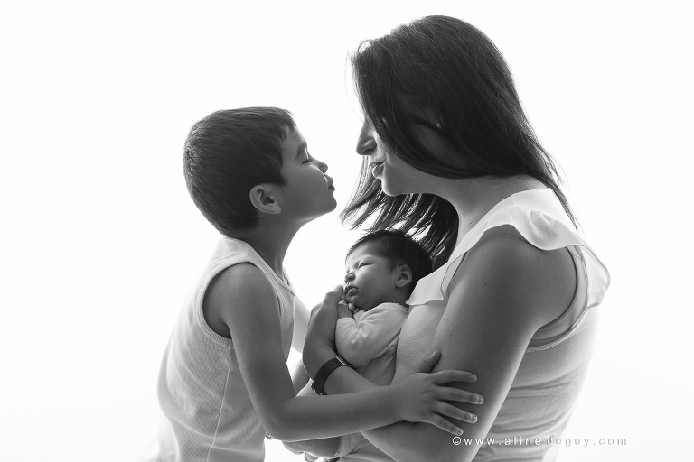 Séance photo nouveau-né en famille, photographe bebe paris, photographe famille paris, photographe famille 92