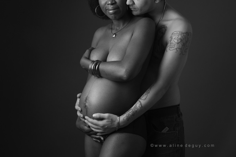 SHOOTING GROSSESSE PARIS, photographe femme enceinte, studio photo saint cloud, studio photo 92, femme noire enceinte, photos de famille métisse 